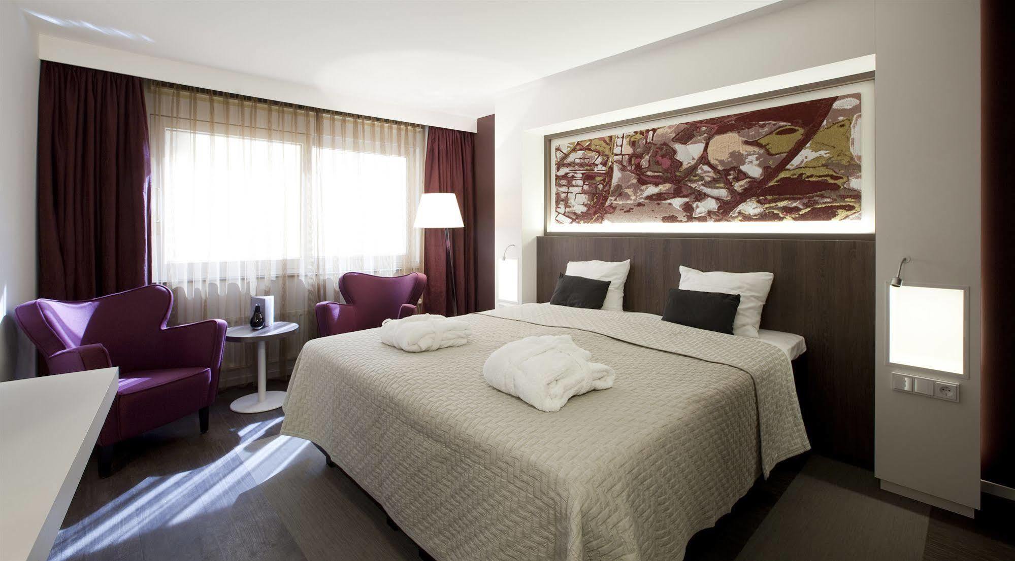 טילבורג Auberge Du Bonheur מראה חיצוני תמונה